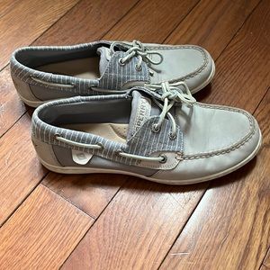 Sperry topsider boat shoes with striped seersucker blue canvas upper size 8